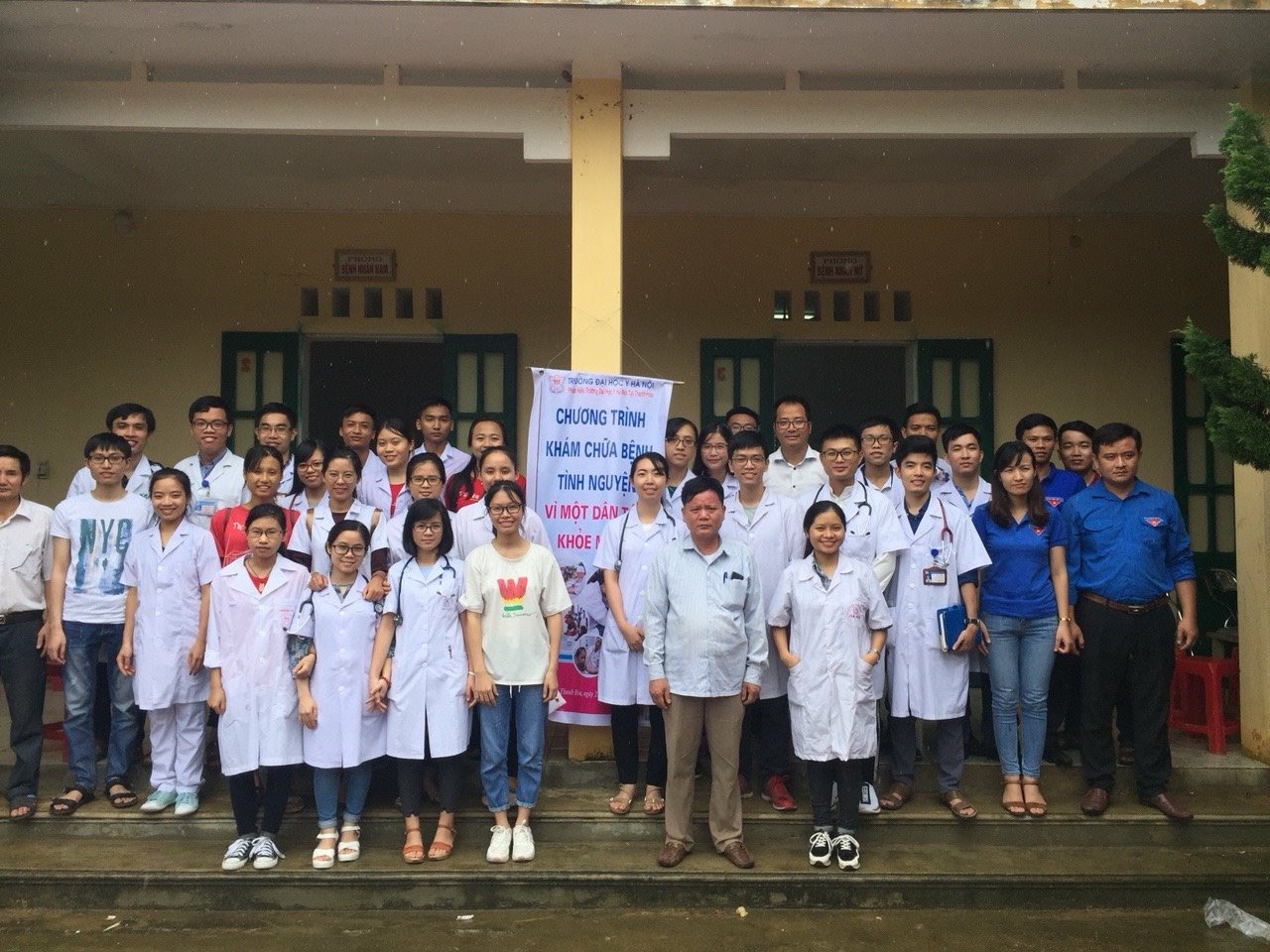 Khám chữa bệnh tình nguyện tại Triệu Sơn