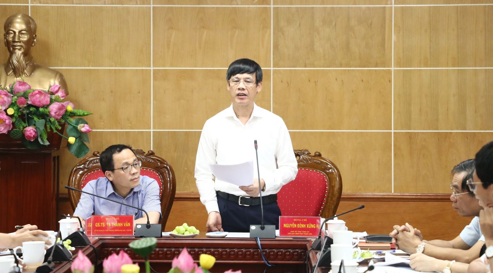 Chủ tịch UBND tỉnh Nguyễn Đình Xứng làm việc với Phân hiệu Đại học Y Hà Nội tại tỉnh Thanh Hóa