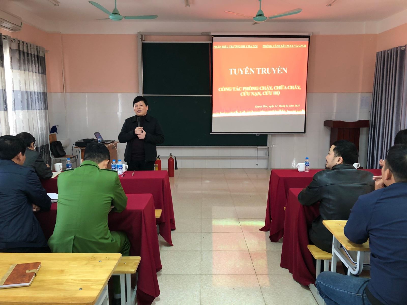 Tuyên truyền công tác phòng cháy, chữa cháy và cứu nạn, cứu hộ năm 2021 tại Phân hiệu Trường Đại học Y Hà Nội tại Thanh Hóa