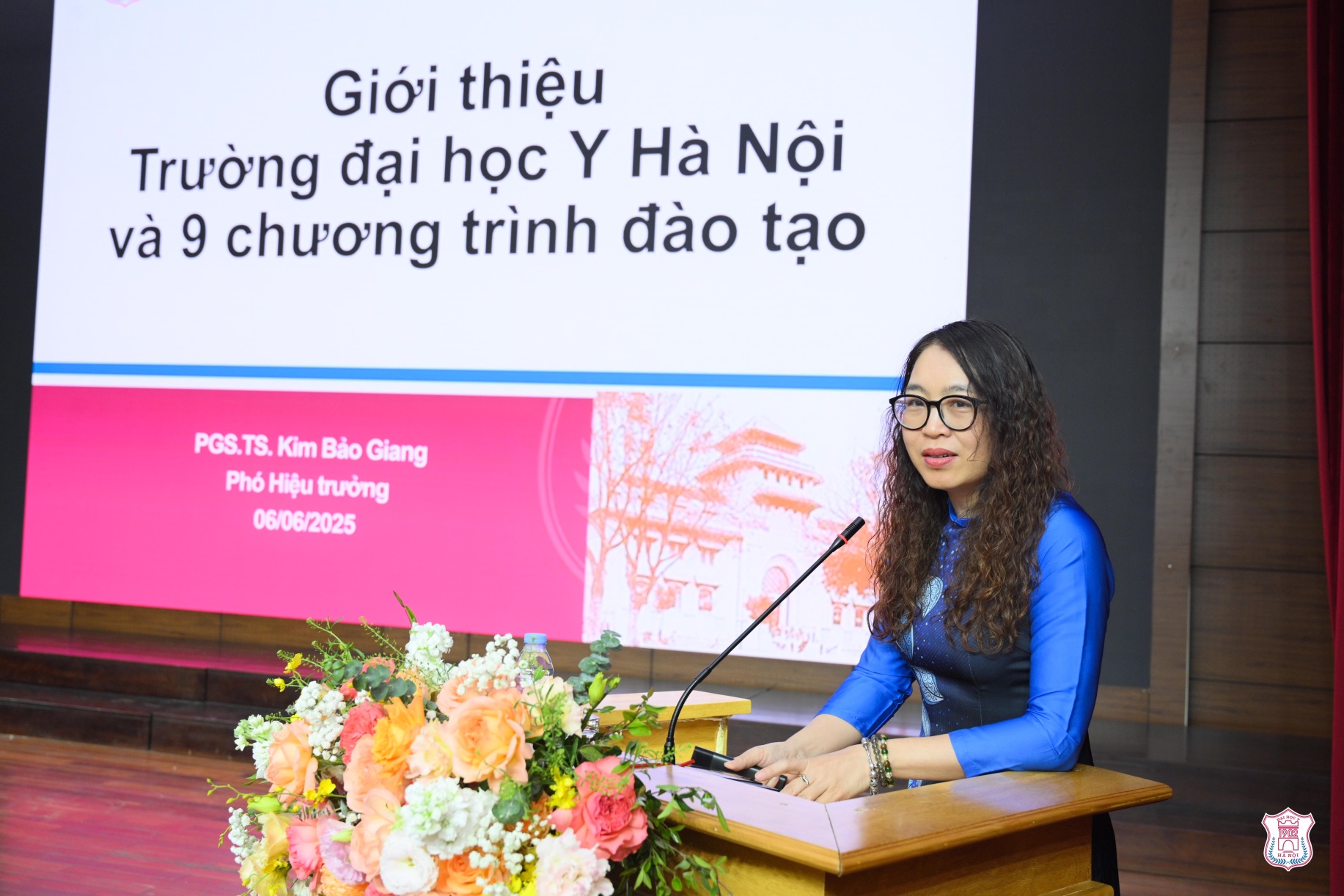 https://apiwebhmu.hmu.edu.vn/Upload/Images/c89bf2c4-2b52-47e6-93ff-ba205f1f5ffc.jpg