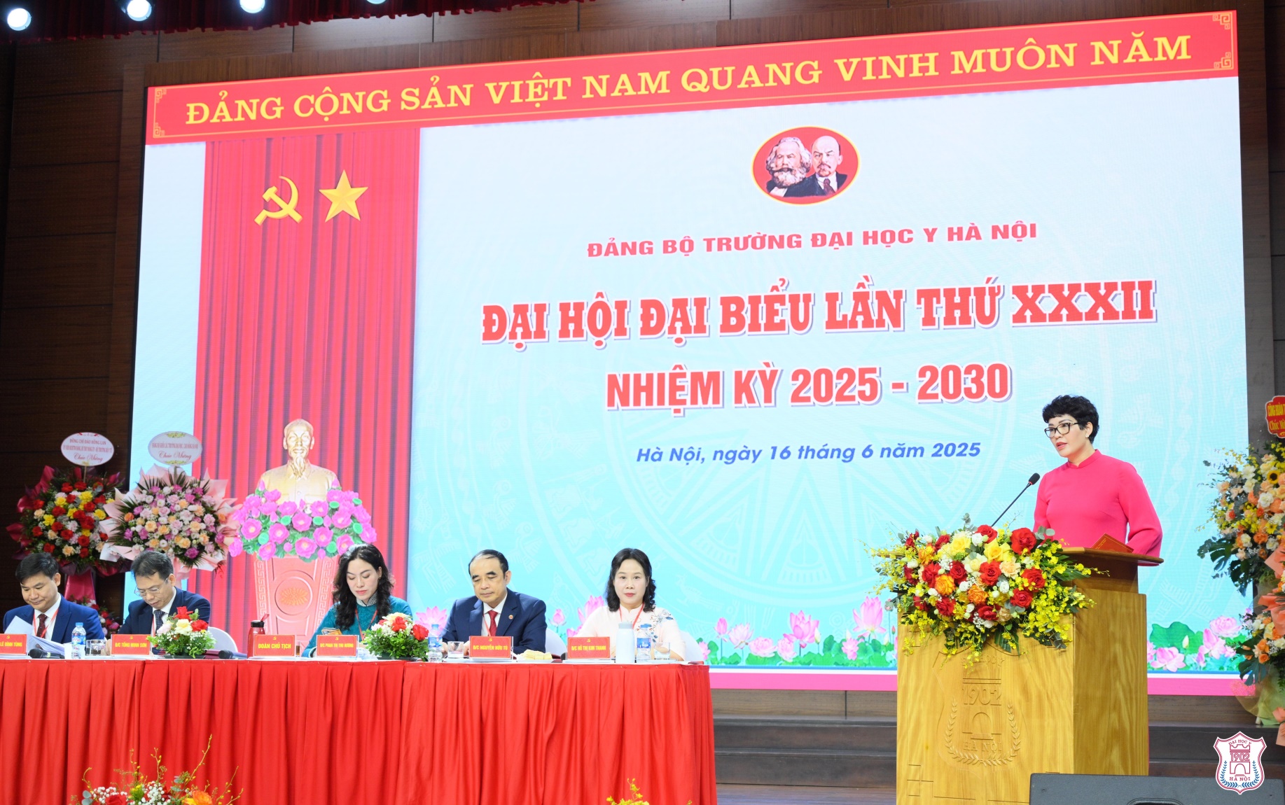 https://apiwebhmu.hmu.edu.vn/Upload/Images/cb472531-6da1-4995-b8f3-5012b3ff50ec.jpg