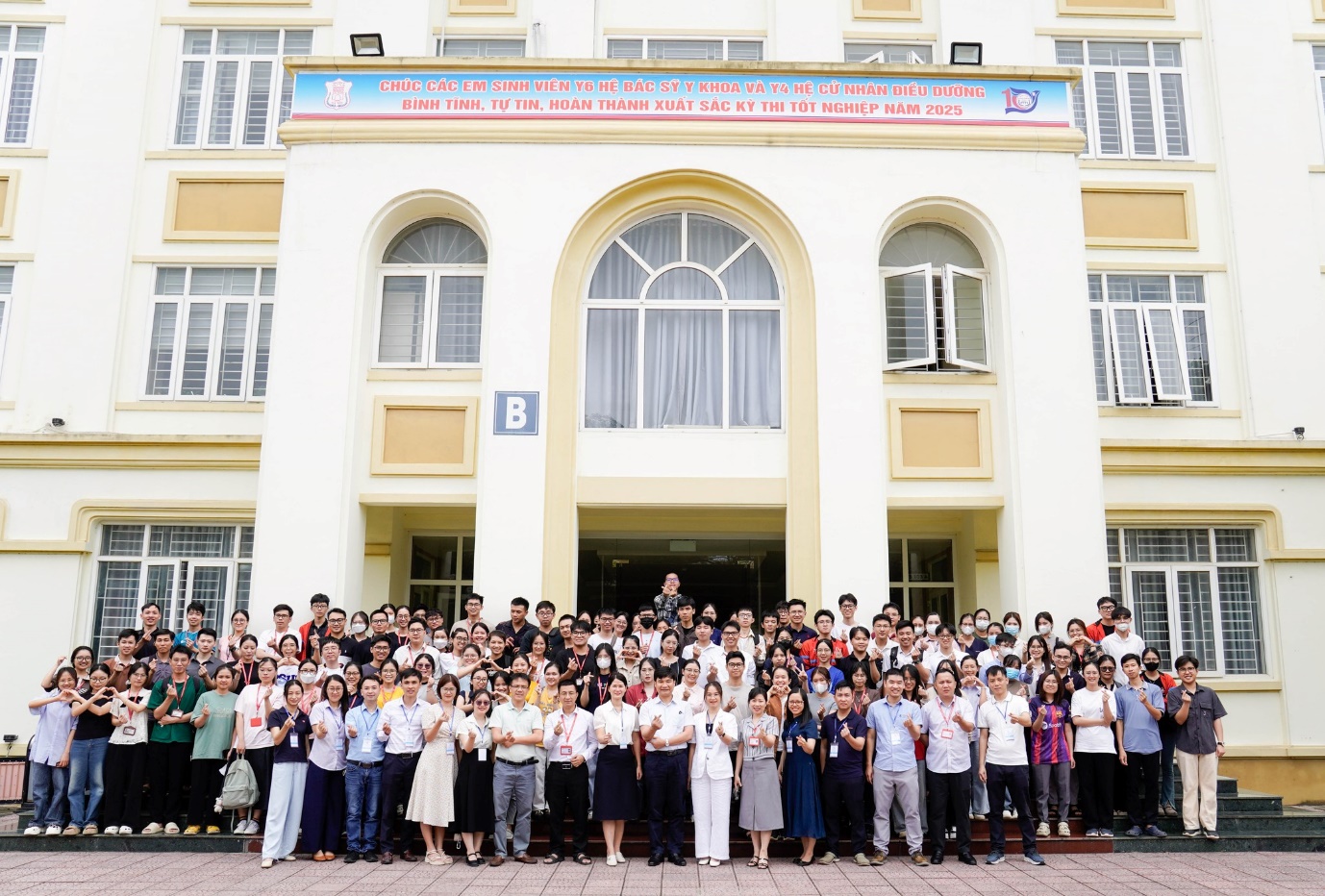 Phân hiệu Trường Đại học Y Hà Nội tại Thanh Hóa tổ chức thành công kì thi tốt nghiệp Chuyên đề lâm sàng cho Bác sĩ Y khoa, khóa học 2019-2025