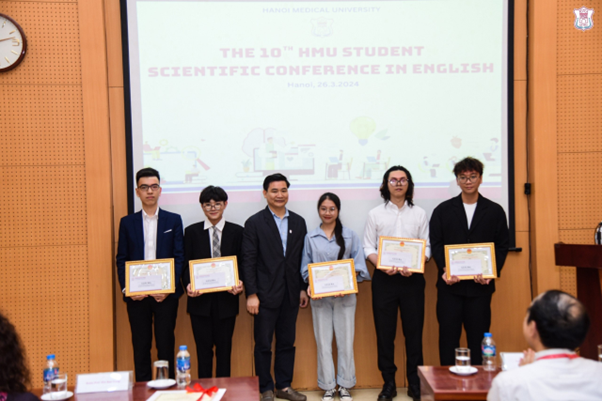 Sinh viên phân hiệu tham dự “Hội nghị Khoa học bằng tiếng Anh lần thứ 10 cho sinh viên Trường Đại học Y Hà Nội”
